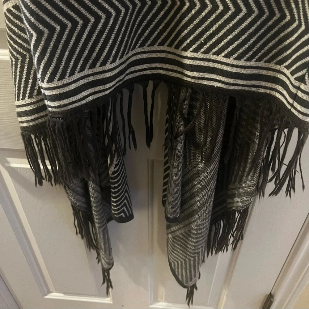 Forever 21 Striped Fringe Open Cardigan. Size small.